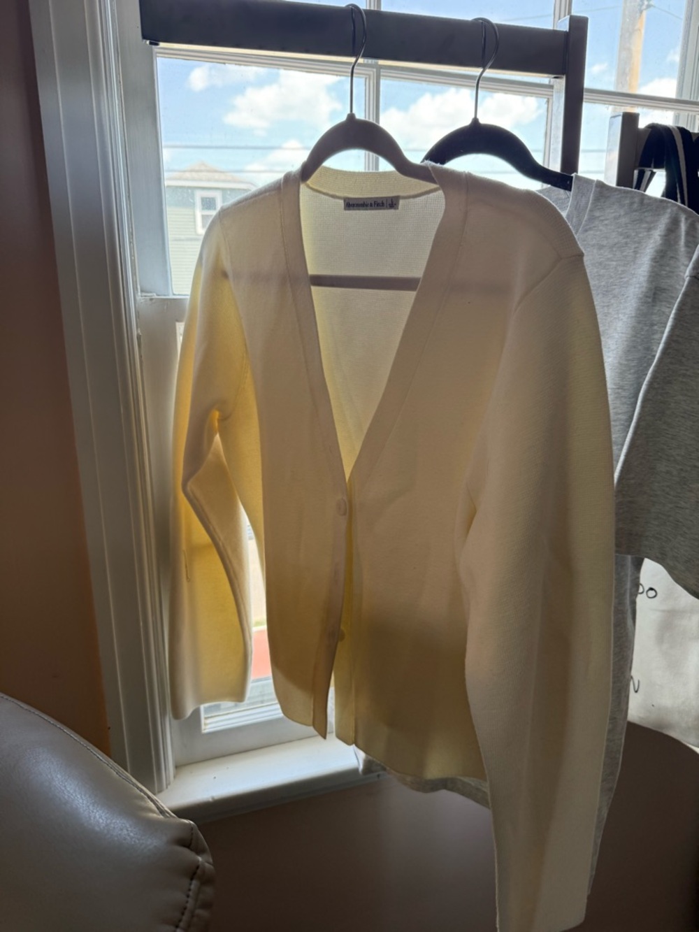 Abercrombie & Fitch Cream V-Neck Button Cardigan